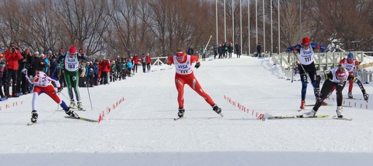 Sadie Bjornsen of APU/USST (r) edges Sophie Caldwell (SMST2) and CXC's Jennie Bender (c) in the 1.3 k freestyle sprint final at U.S. nationals on Tuesday in Soldier Hollow. Caldwell was second and Bender placed third.