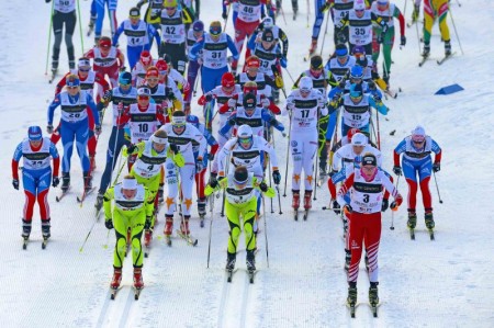 The junior women's skiathlon gets underway in Liberec. Photo: Liberec2013.