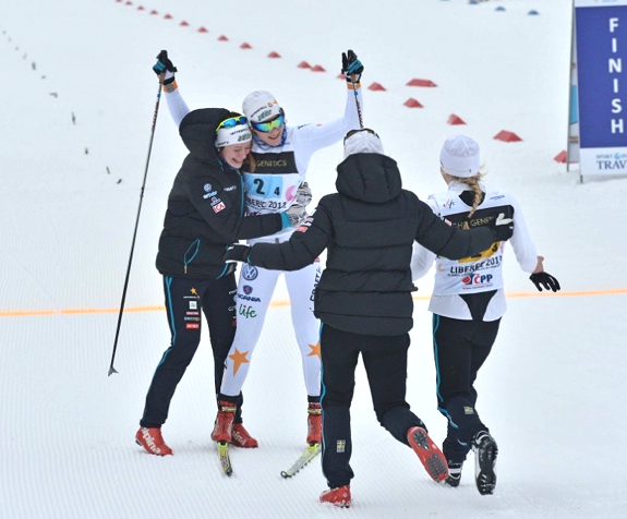The Swedish women's relay celebrates its Junior Worlds victory with anchor Stina Nilsson. (Photo: Liberec2013)
