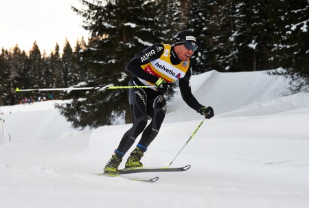 Dario Cologna (SUI) racing to second place on his home snow. Photo: Fischer / Nordic Focus.