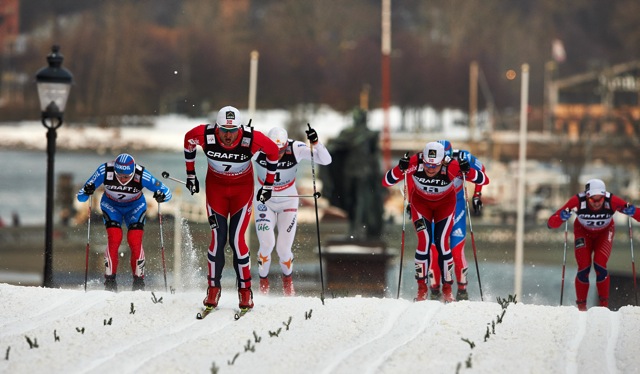 Petter Northug (7) takes on Russia's Nikita Kriukov (l), Teodor Peterson of Sweden, Norway's Eirik Brandsdal (13) and Tomas Northug (r), and Russian Sergey Ustiugov. (Photo: Fischer/Nordic Focus)