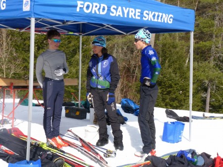 Ford Sayre coach Scottie Eliassen debriefing with her athletes post-race. (Photo: Midge Eliassen)