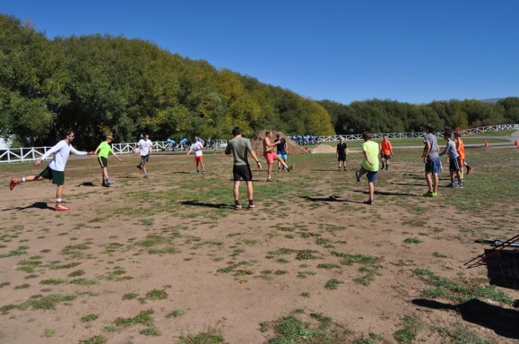 USST members lead the warmup at Speed Camp on Sunday in Midway, Utah. (Photo: Jason Cork/USST)