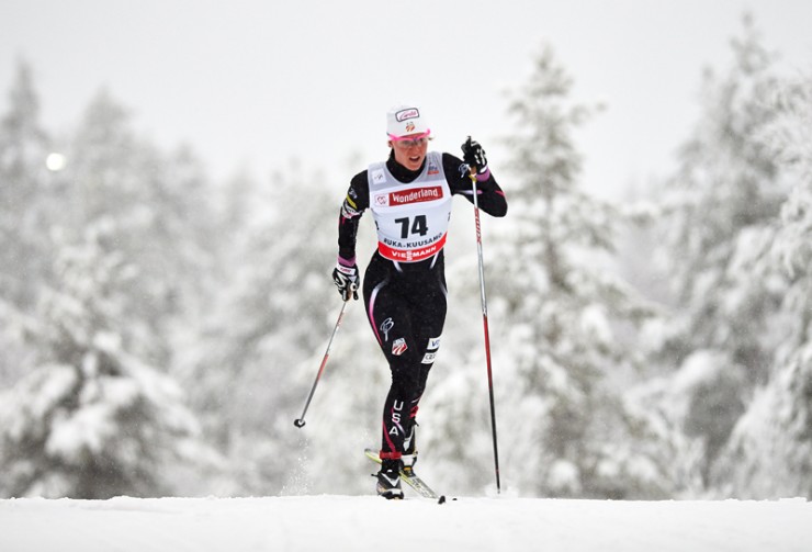 Sadie Bjornsen (USA) on her way to seventh place.  Photo: Fischer / Nordic Focus.