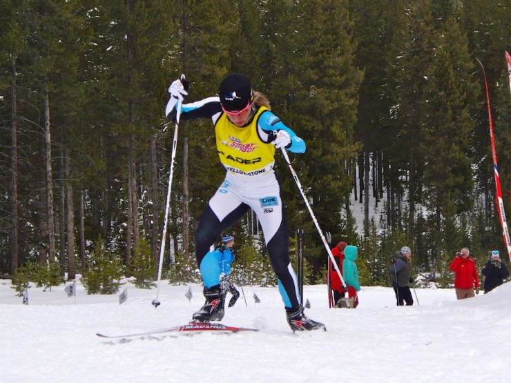 Caitlin Gregg (Madshus/Team Gregg) on her way to winning Saturday’s West Yellowstone SuperTour 10 k freestyle individual start by 1:21.4 minutes in 25:45.6.