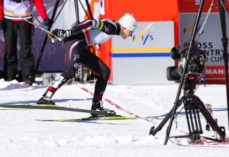 Sophie Caldwell racing to ninth in Davos (Photo: Fischer/Nordic Focus)
