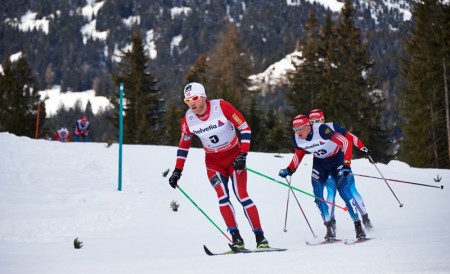 Sundby leads early in the race. Photo: Fischer/NordicFocus