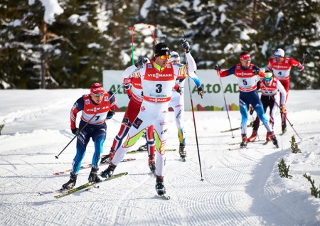 Alex Harvey (CAN) takes a pull at the front of the chase pack during the 35 k pursuit.  Photo: Fischer / Nordic Focus.