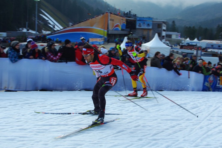 Scott Perras attacking a hill in the pursuit alongside Andi Birnbacher of Germany.