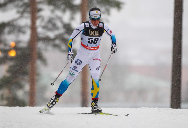 Sweden's Charlotte Kalla racing to second in the Lahti World Cup 10 k freestyle on Sunday. (Photo: Fischer/Nordic Focus)