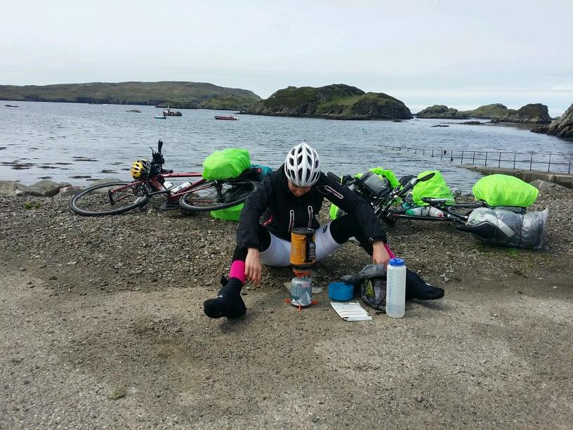 Dasha Gaiazova during lunch break while on a two-week bike trip with her dad in Scotland. The two rode and camped around northern and western Scotland in May. (Photo: Dasha Gaiazova/Twitter) Lets have some soup for lunch in Scotland! Extra salty for dad to replenish electrolytes.