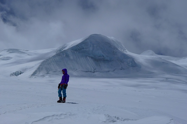 A cold Kristin Størmer-Steira at 5,800 meters on Mera Peak, "but not the coldest she'd be," according to fiancé Devon Kershaw. (Photo: Devon Kershaw)