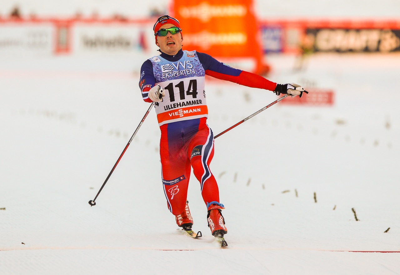 Finn Hågen Krogh lunging in Saturday's 10 k freestyle individual start. He ended up second, just 2.2 seconds behind Norwegian teammate Martin Johnsrud Sundby. (Photo: Fischer/NordicFocus)