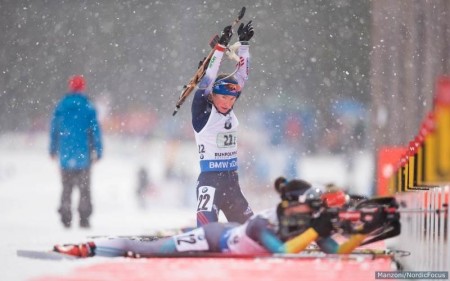 U.S. second-leg skier Hannah Dreissigacker after her prone shooting stage, where she used three spares and went on to keep her team in 10th in the women's relay in Ruhpolding, Germany. (Photo: USBA/NordicFocus) 
