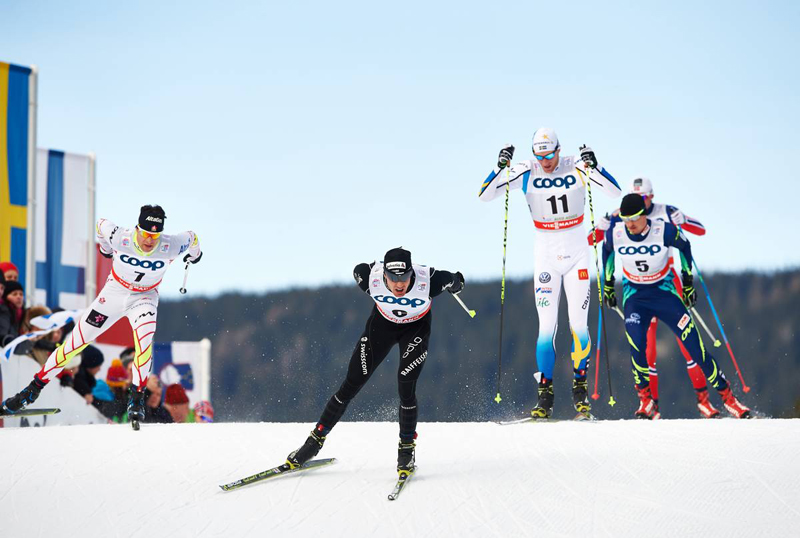 Alex Harvey (CAN), Dario Cologna (SUI), Daniel Richardsson (SWE) and Alexey Poltoranin (KAZ), (l-r)   during Thursday's Tour de Ski stage.  (photo: Fischer / Nordic Focus) 
