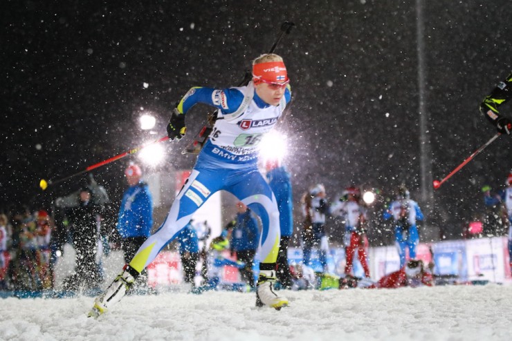 Finland's Kaisa Mäkäräinen racing from 11th to second as the second leg of the mixed relay at 2015 IBU World Championships in Kontiolahti, Finland. Her team went on to place ninth. (Photo: Kontiolahden Urheilijat/Jarno Artika)