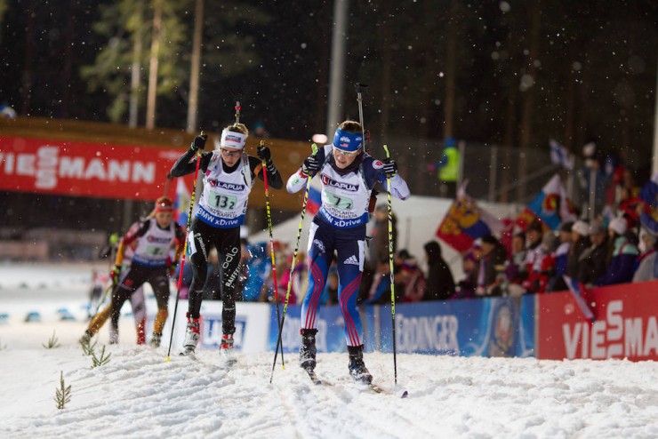 Hannah Dreissigacker (7) racing the second leg for the U.S. during Thursday's mixed relay at 2015 IBU World Championships in Kontiolahti, Finland. (Photo: USBA/NordicFocus)