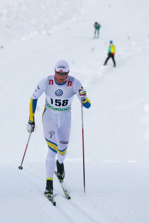 Norway's Petter Northug racing to a 10 k classic win on Nov. 20 in Bruksvallarna, Sweden. He did so in a custom suit with the Swedish colors. (Photo: AdaMedia Med Mera/@adamedmera)