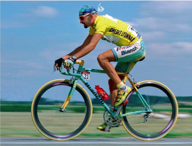 Italy's Marco Pantani riding to his 1998 Tour de France victory. (Photo: Tumblr)