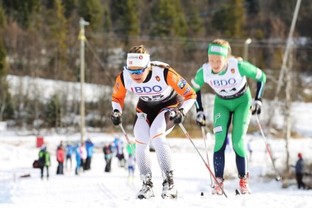 Norway's Ingvild Flugstad Østberg (front) double poled the entire two-lap women's course during Friday's 7.5 k classic FIS race in Beitostølen, Norway. (Photo: Eirik Lund Røer/SKIsport)
