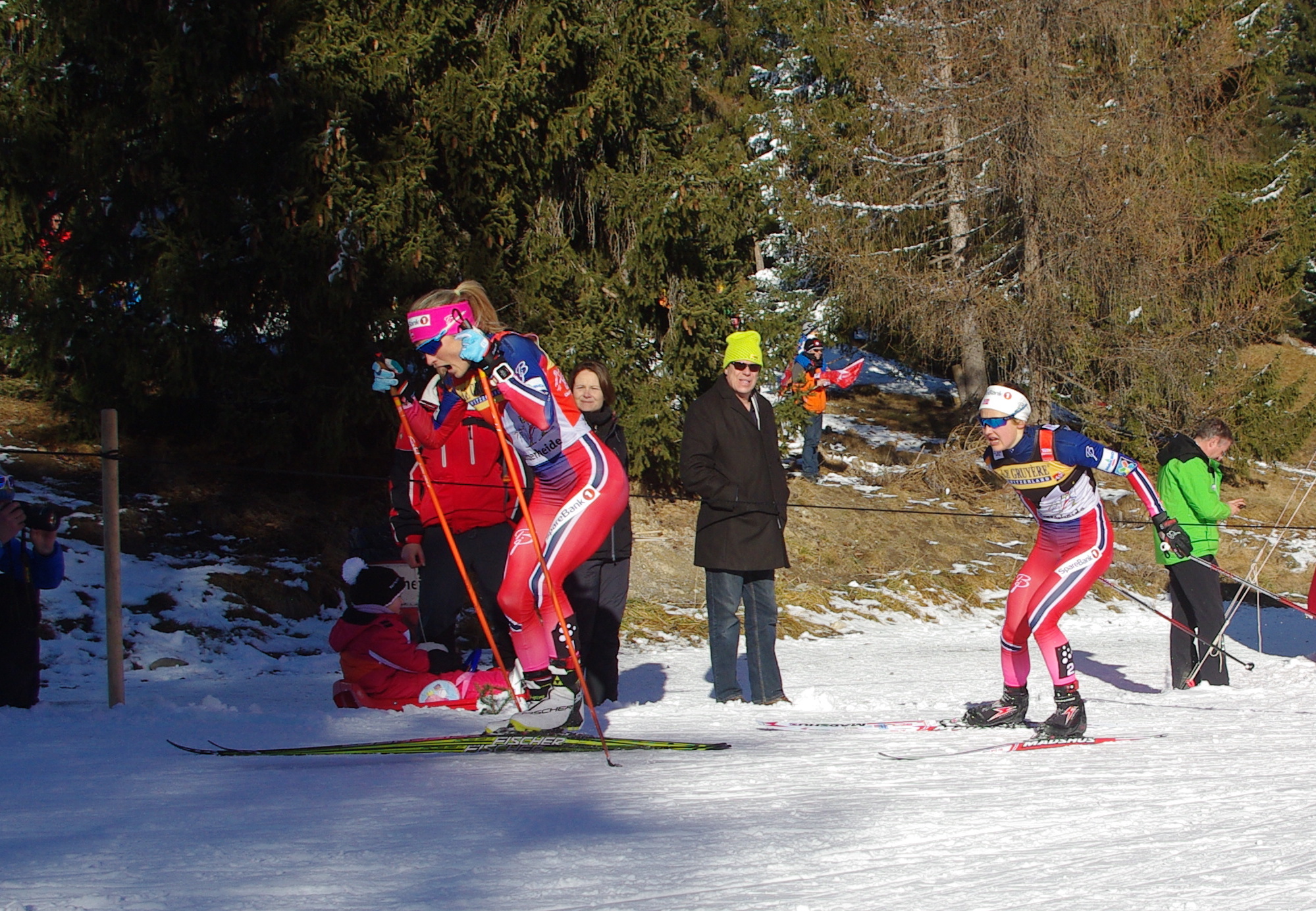 Therese Johaug leading Norwegian teammate Ingvild Flugstad Østberg in the women's 5 k skate pursuit in Lenzerheide. Østberg later passed her on the final climb and took the first distance win of her career, as well as the lead in the Tour de Ski.