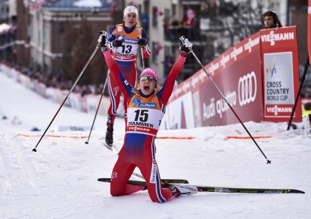 Maiken Caspersen Falla (NOR) celebrates her win in Drammen (NOR).  (photo: Fischer/NordicFocus.com)