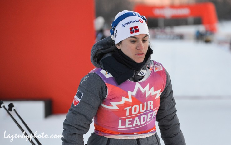 Heidi Weng in the Ski Tour Canada leaders bib, after taking the lead from Norwegian teammate Therese Johaug on Friday with a podium in the freestyle sprint. (Photo: John Lazenby/Lazenbyphoto.com)