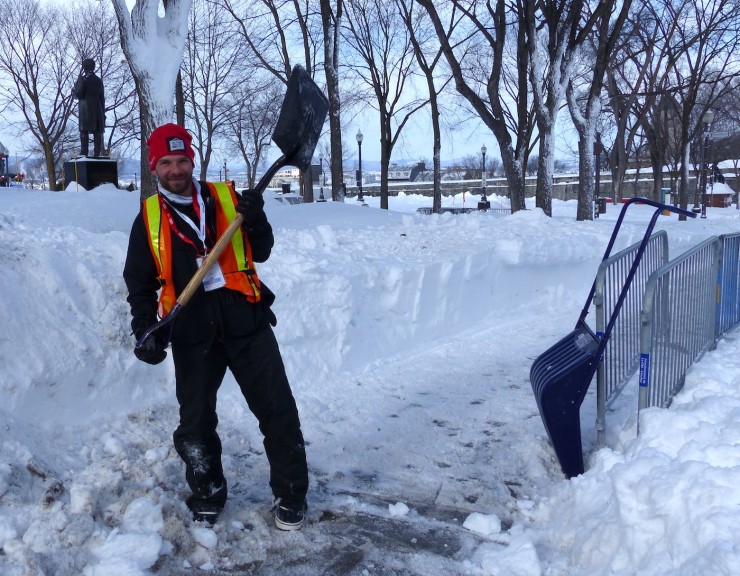 Digging out the downtown sidewalks on Thursday in Quebec City. (Photo: Peggy Hung)