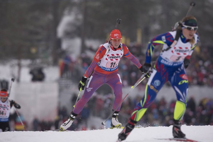 Susan Dunklee (US Biathlon) trails France's Anais Bescond during the first leg of the mixed relay at 2016 IBU World Championships on Thursday in Oslo, Norway. Dunklee went on to tag off in first, 1.6 seconds ahead of Norway. (Photo: USBA/NordicFocus)
