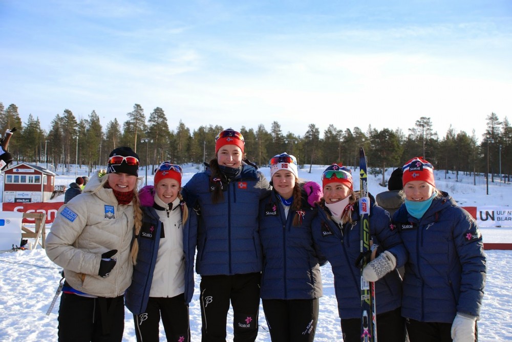 Hannah Halvorsen (far left) with some of Team Norway's junior athletes while competing for the National Nordic Foundation's U18 team at the 2015 Scandinavian Cup in Ornskoldsvik, Sweden. (Photo: http://usaj1team.blogspot.com/)