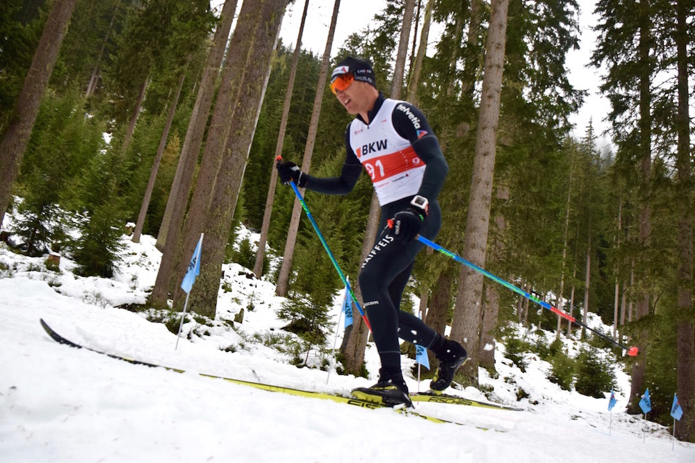Switzerland's Dario Cologna racing to first in the men's 10 k classic preseason race on Saturday in Davos, Switzerland. (Photo: NORDIC-ONLINE.CH)