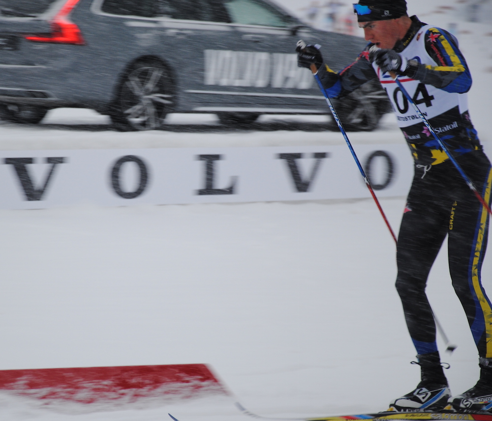 Scott James Hill (NDC Thunder Bay) racing to 131st in the FIS season-opening 15 k classic in Beitostølen, Norway. (Photo: Aleks Tangen)
