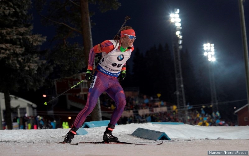 Lowell Bailey (US Biathlon) racing to 13th in the first sprint of the season on Saturday at the IBU World Cup in Östersund, Sweden. (Photo: USBA/NordicFocus)