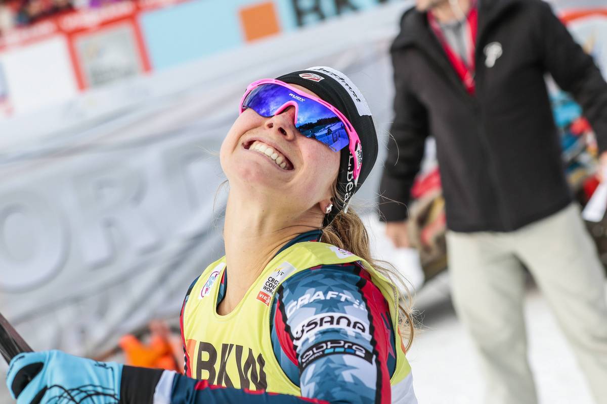 Jessie Diggins celebrates finishing fifth in the Davos skate sprint. (Photo: Salomon/NordicFocus)