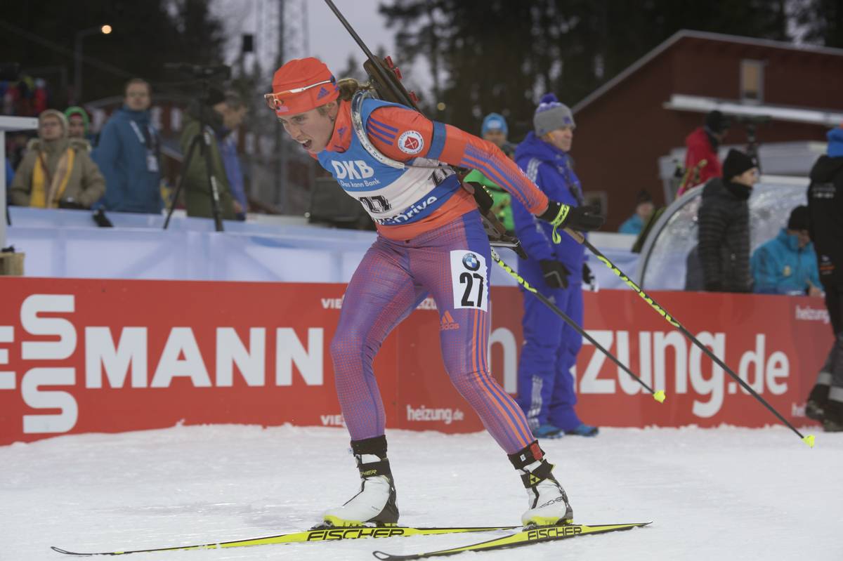 Susan Dunklee (US Biathlon) racing to 22nd in the women's 10 k pursuit on Sunday in Östersund, Sweden. (Photo: USBA/NordicFocus)