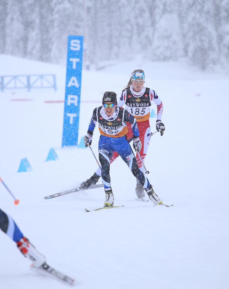 Chelsea Holmes leads Erika Flowers at the 5 k mark of the women's 10 k freestyle interval start on Sunday, Dec. 11, at the Sovereign Lake NorAm/SuperTour. (Photo: Marie-Éve Bilodeau-Corriveau)