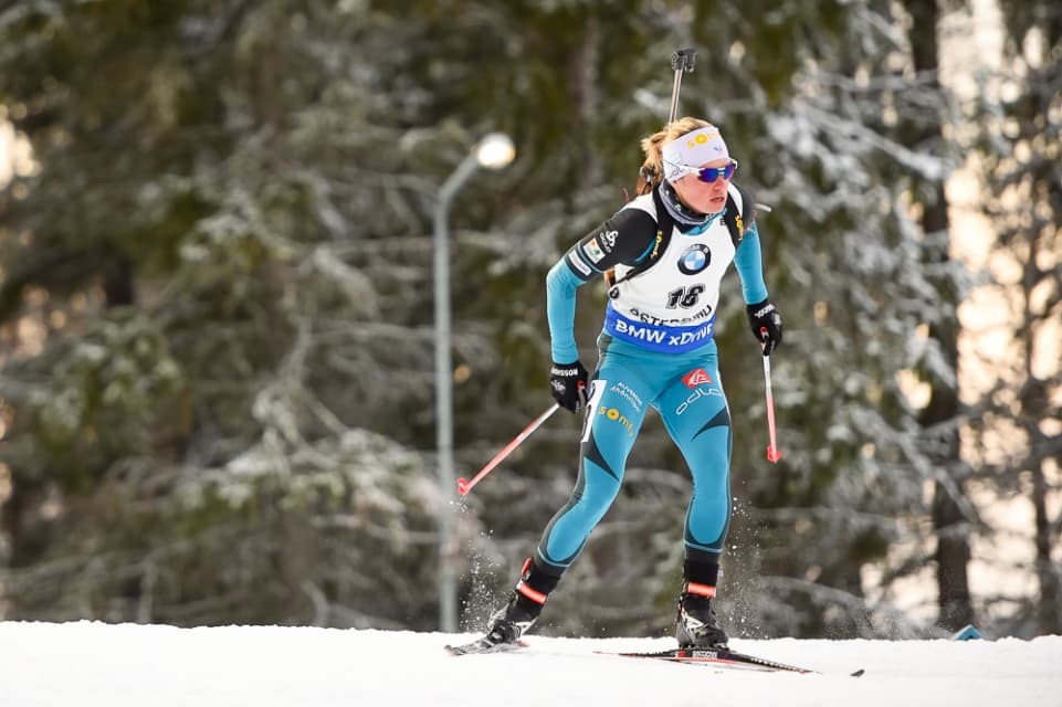 France’s Marie Dorin Habert en route to winning the women’s IBU World Cup sprint on Saturday in Östersund, Sweden, the first sprint of the season. (Photo: IBU)