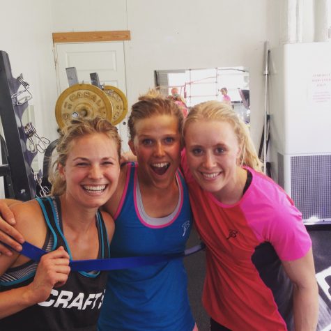 Left to right: American Jessie Diggins along with Norway's Kari Øyre Slind and Ragnhild Haga after a strength training session with the Norwegian Ski Federation this summer. (Photo: Roar Hjelmeset) 