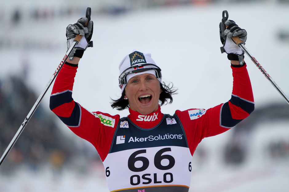 Bjoergen Skis to Third World Championships Gold as Norway, Finland Pack Top Ten