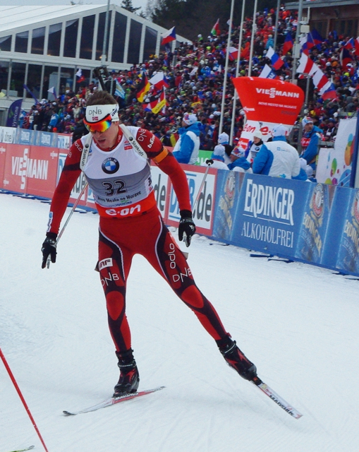 Taking One Race at a Time, Svendsen Earns Second Gold of Championships, Besting Fourcade on the Trails