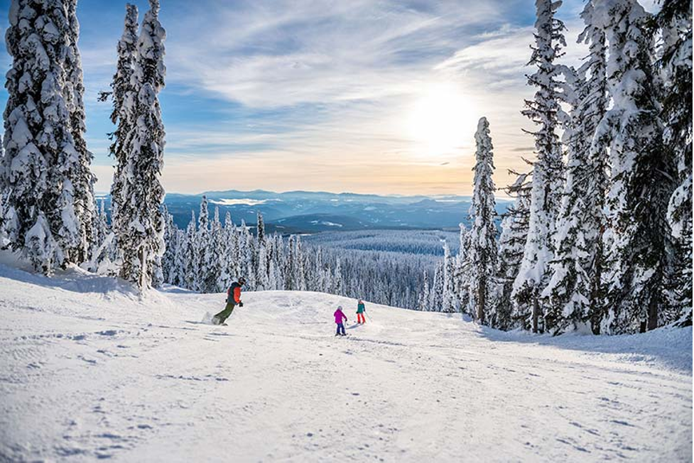 Best Places to Go Cross-Country Skiing in Canada