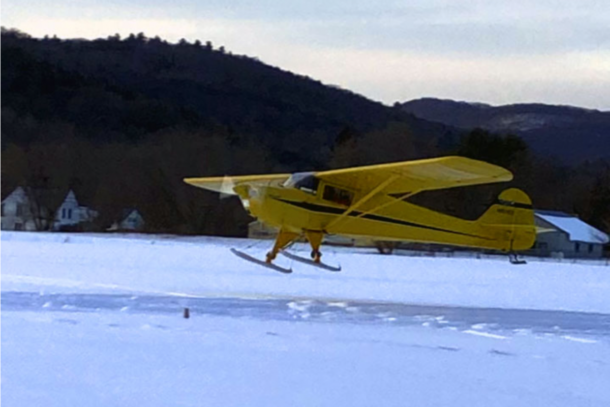 Cross-Country Meets Aeronautics: Structuring Aircraft Skis