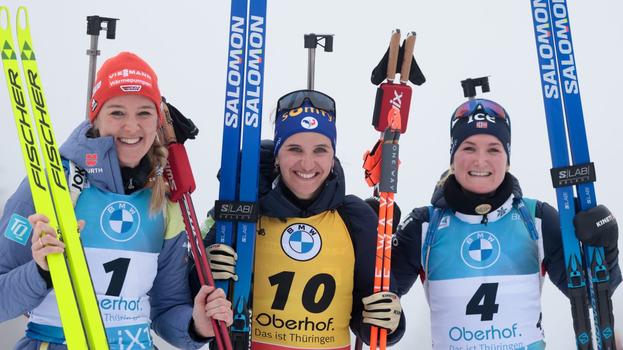 Biathlon Women’s Pursuit: Simon from 10th to World Champion
